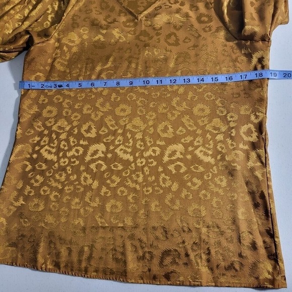 BarIII Leopard Print  Party Top Blouse Long Sleeve Ruffle Cuff V Neck Size  S - Picture 4 of 7